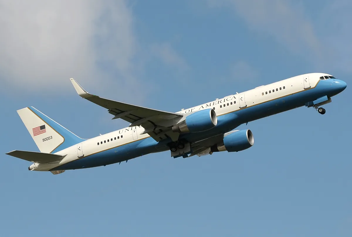Boeing 757-200