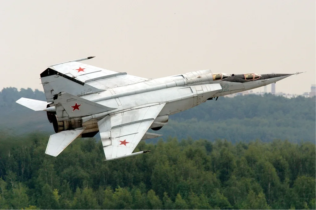 Mikoyan (MiG) MiG-25 Foxbat