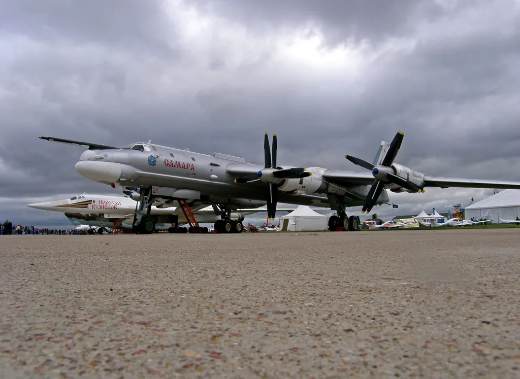 Tupolev Tu-95LAL